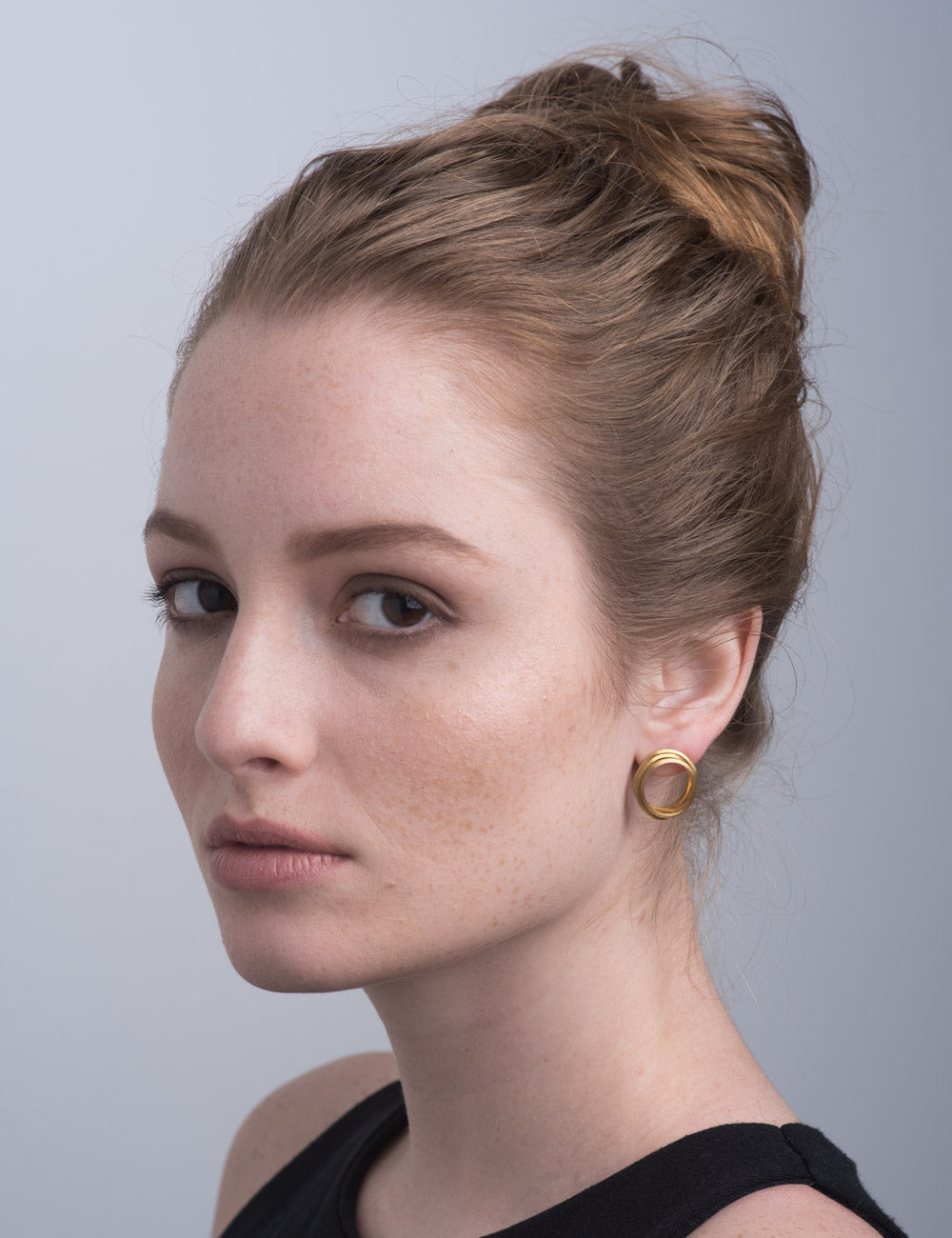 Brinco Rabisco • Ouro Branco 18K