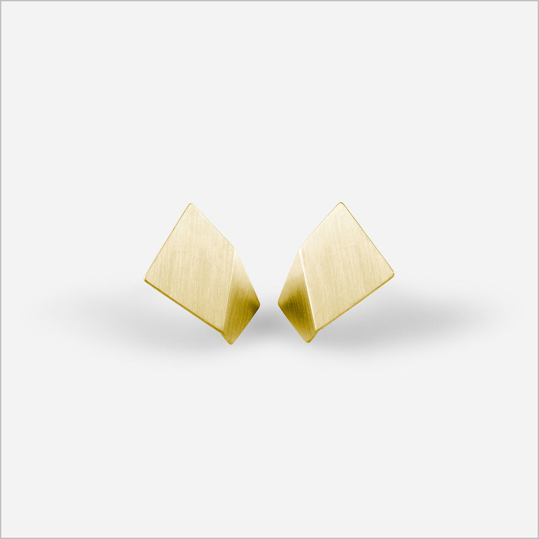 Brinco Oblique • Ouro Amarelo 18K