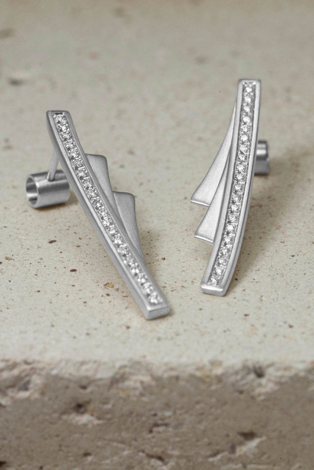 Brinco Feier • Prata 925 e 40 diamantes