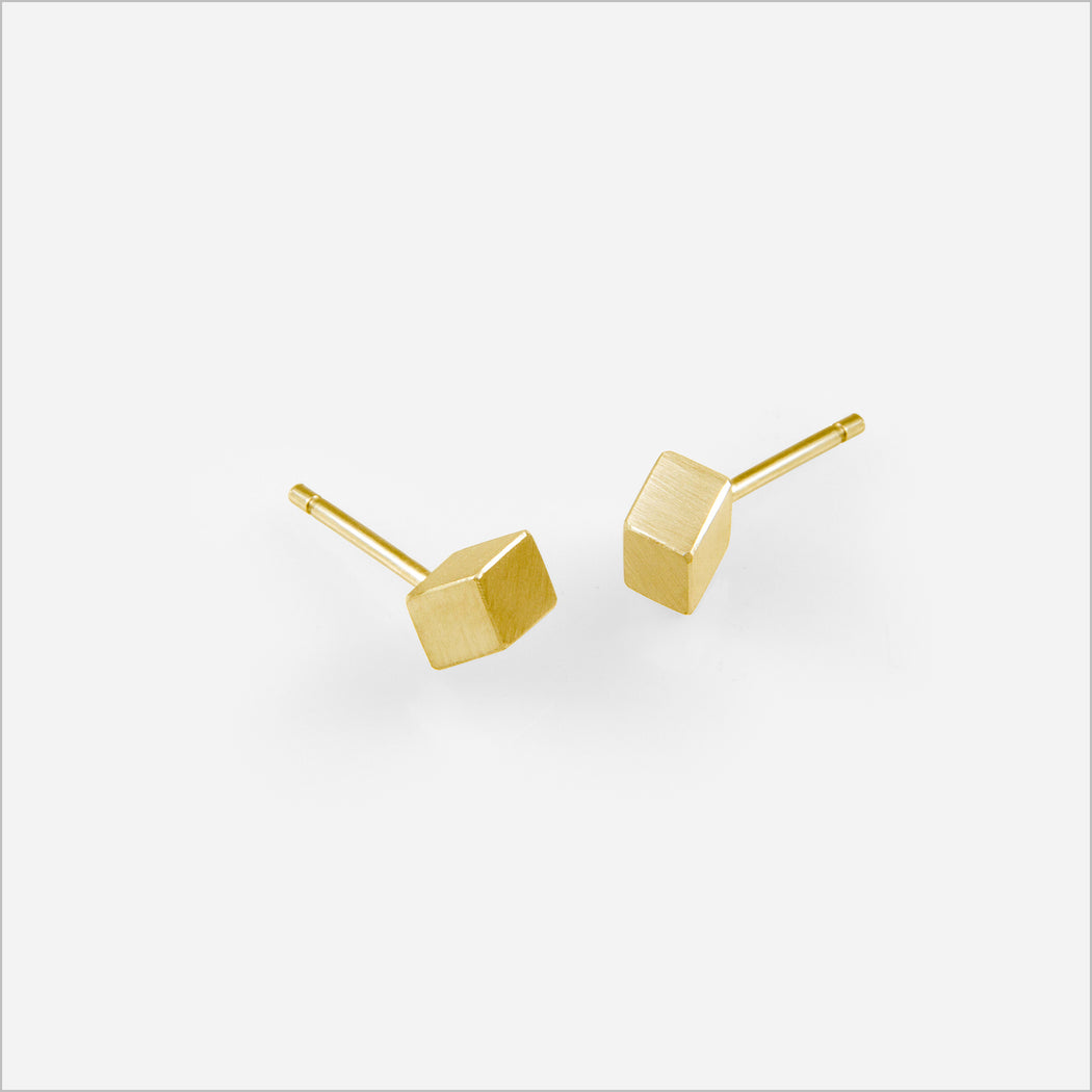 Brinco Cubo Isométrico • Ouro Amarelo 18K